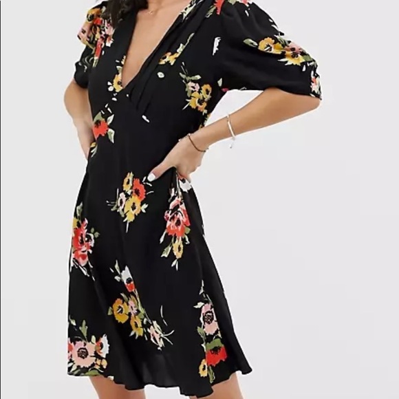 Free People Dresses & Skirts - Free People Neon Garden Mini dress size 8